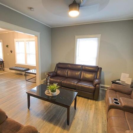 Large 6Br, 2 Bath In نياغارا فالس، نيويورك المظهر الخارجي الصورة