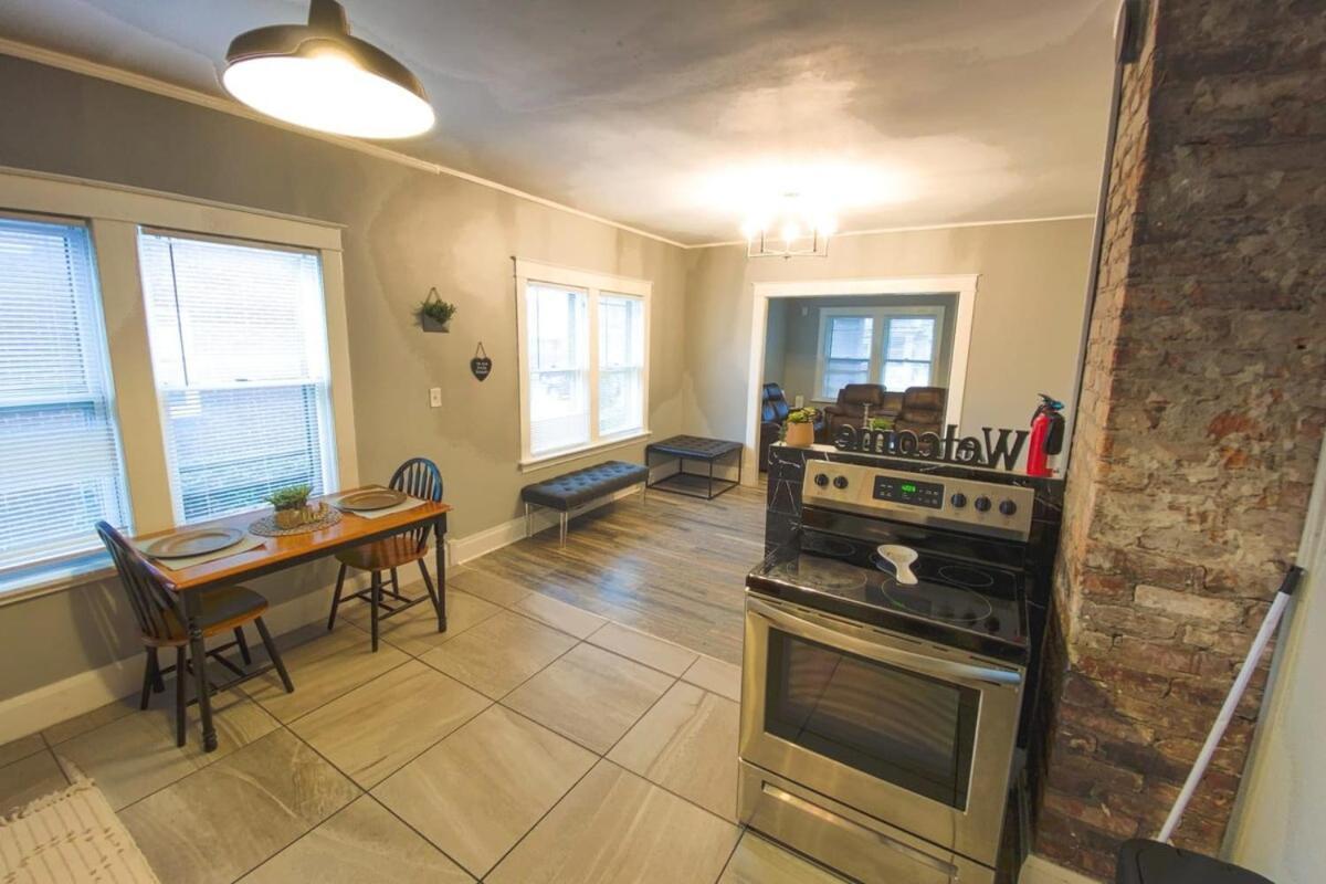 Large 6Br, 2 Bath In نياغارا فالس، نيويورك المظهر الخارجي الصورة
