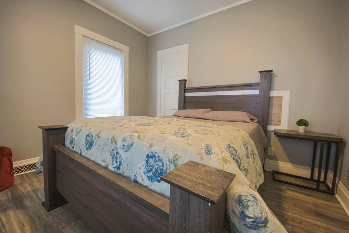 Large 6Br, 2 Bath In نياغارا فالس، نيويورك المظهر الخارجي الصورة